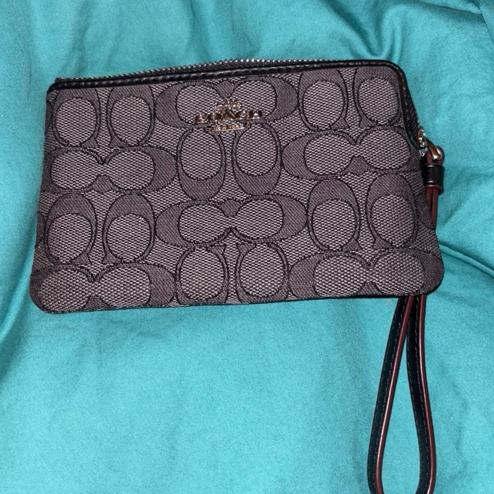 Coach signature corner zip wristlet